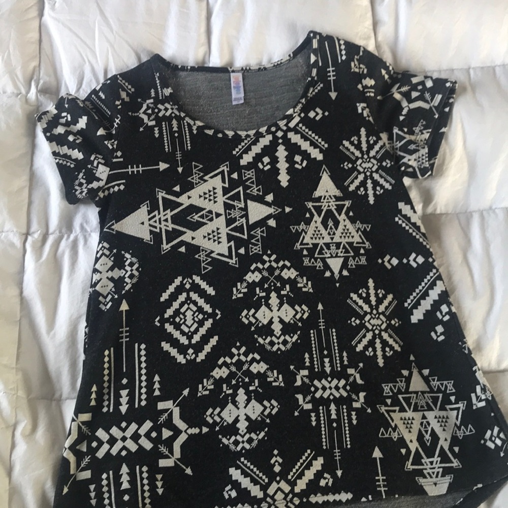 Lularoe Classic Tee